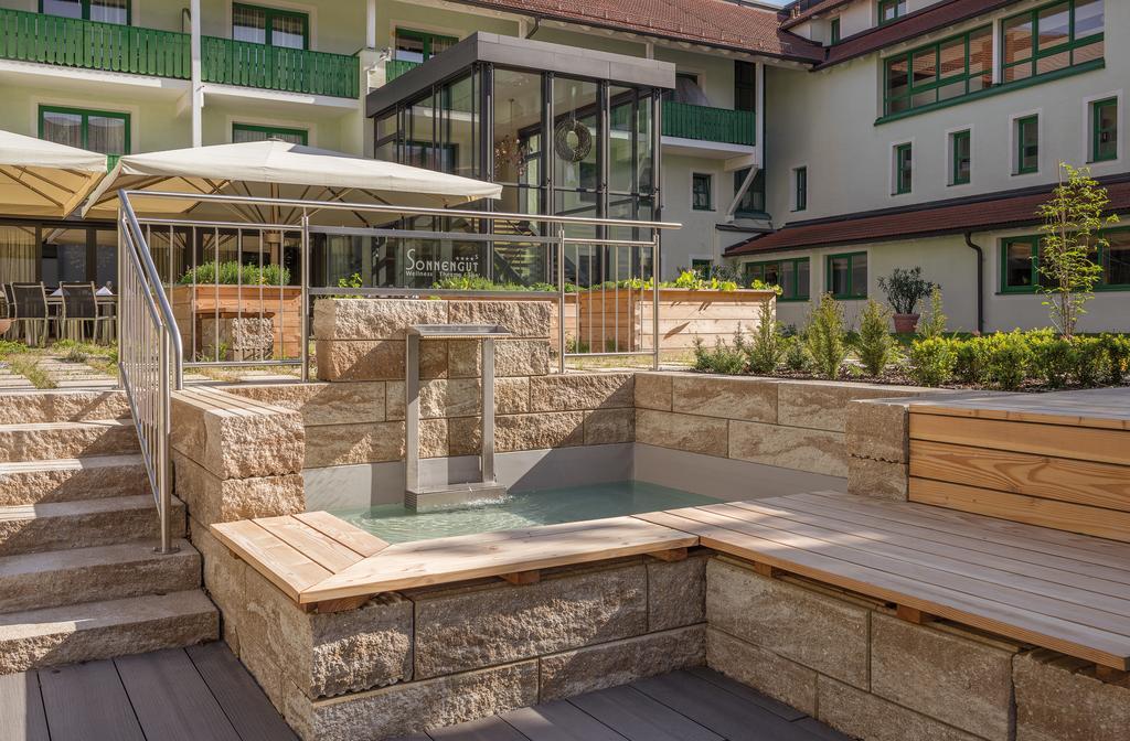 Sonnengut Wellness - Therme - Bad Birnbach