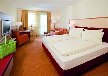 Hotel Sonnengut Wellness - Therme - 4*