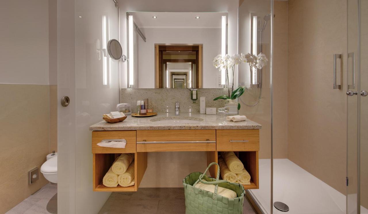 Hotel Sonnengut Wellness - Therme - 4*